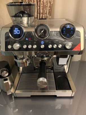 德隆咖啡机使用说明书_扎啤机使用卡扣怎么使用_cafe bene咖啡logo创意说明