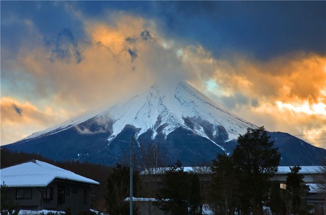 日本富士山火山爆发能有啥后果_冰岛 火山 爆发_美国黄石火山何时爆发